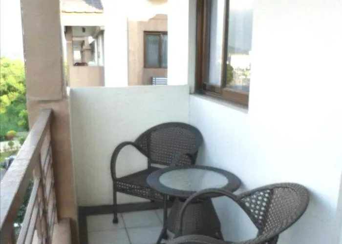 公寓式飯店 2 Bedrooms Unit For Rent *